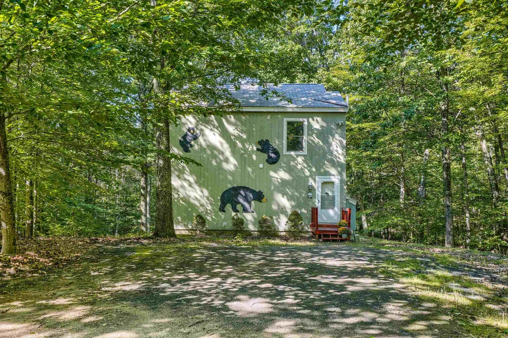 8 Panaway Drive Campton NH 03223