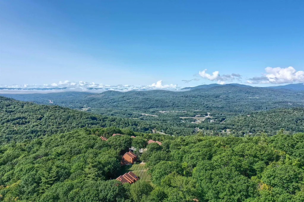 8 Panaway Drive Campton NH 03223