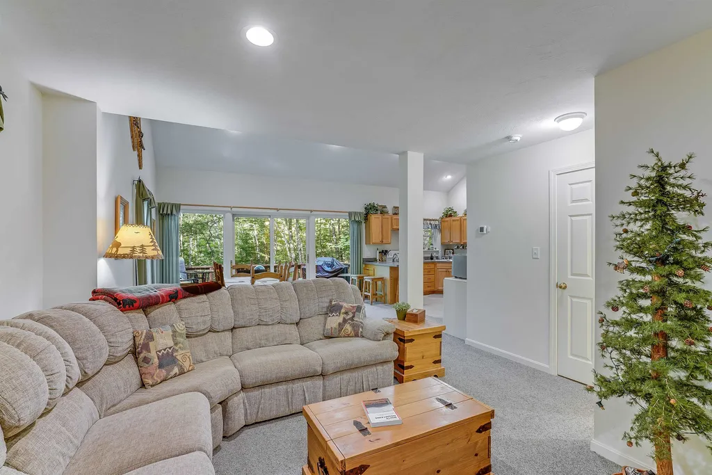 8 Panaway Drive Campton NH 03223