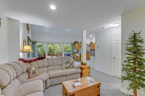 8 Panaway Drive Campton NH 03223