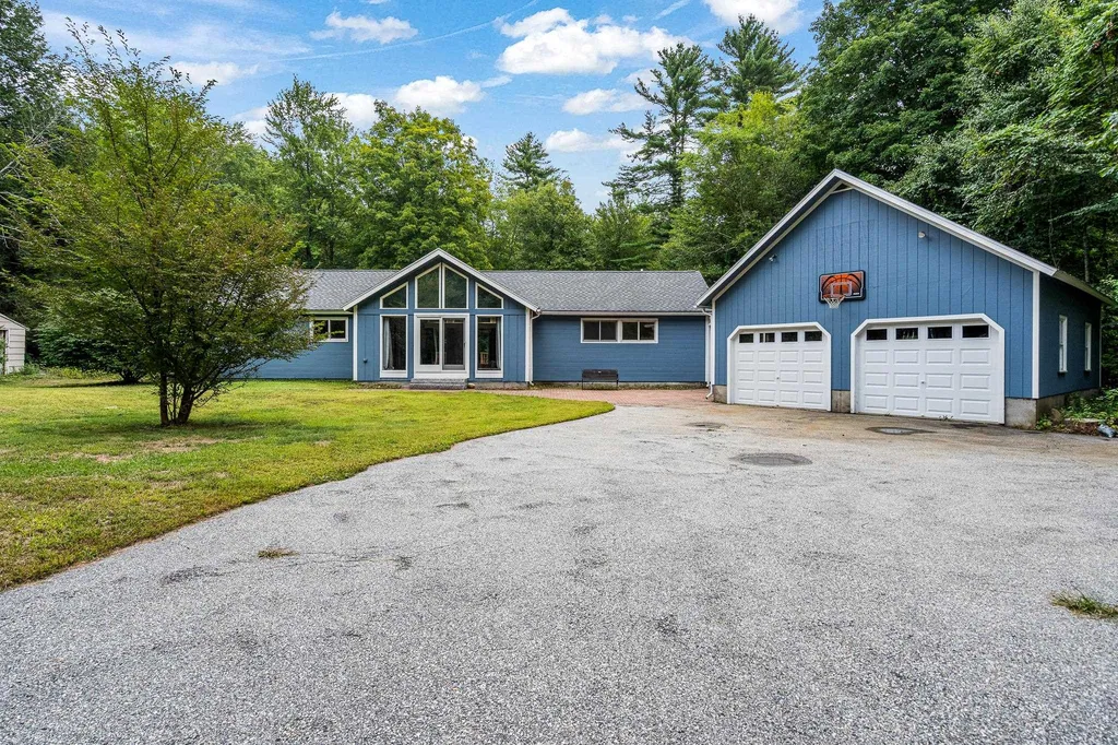 43 New Boston Road Amherst NH 03031