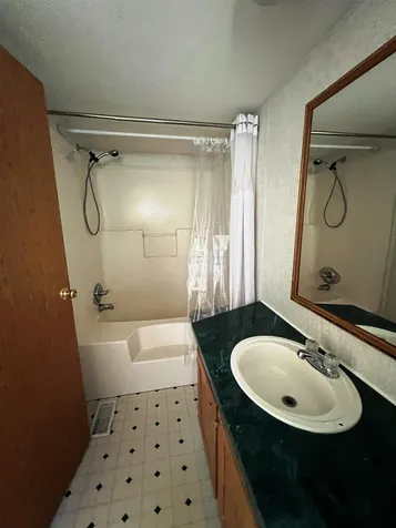 19 Hilltop Manor Mobile Home Park Littleton NH 03561