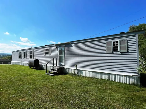 19 Hilltop Manor Mobile Home Park Littleton NH 03561