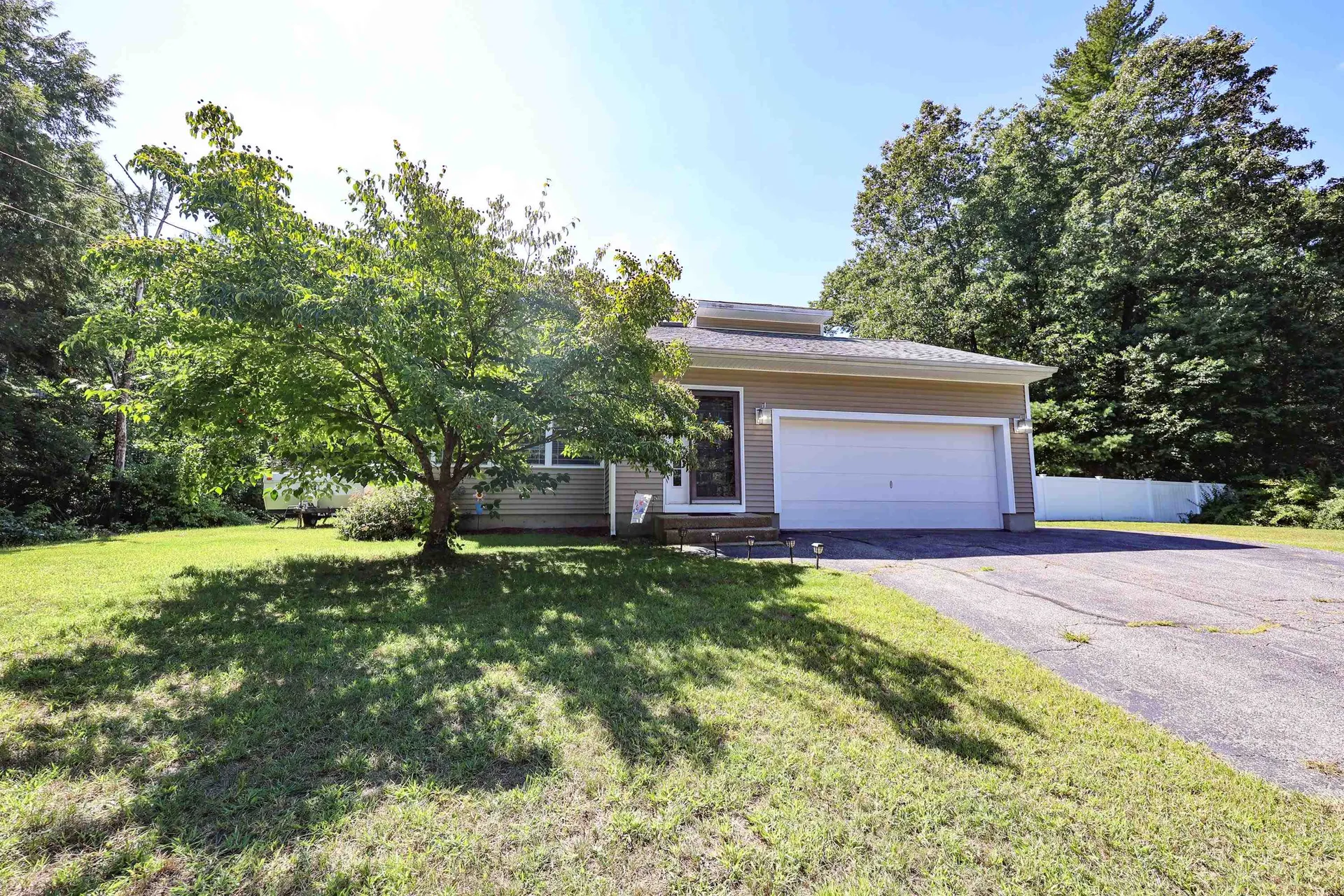 4 Pepperell Circle Nashua NH 03062