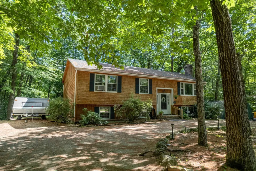 6 Easy Street Moultonborough NH 03254