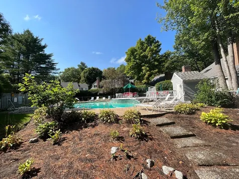 11 Golf View Laconia NH 03246