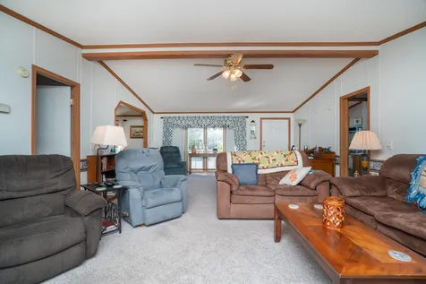 2 Witham Lane Raymond NH 03077