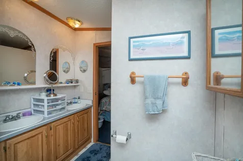 2 Witham Lane Raymond NH 03077