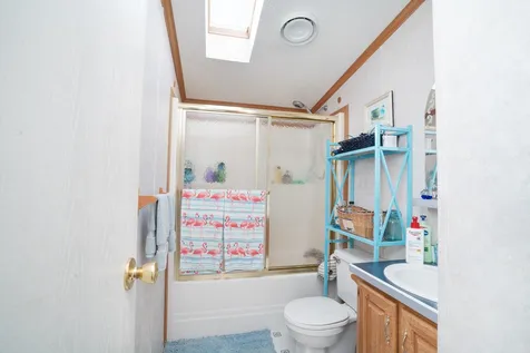 2 Witham Lane Raymond NH 03077