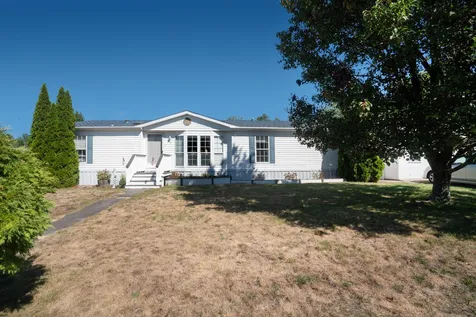 2 Witham Lane Raymond NH 03077
