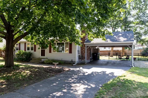 13 Waltham Drive Nashua NH 03060