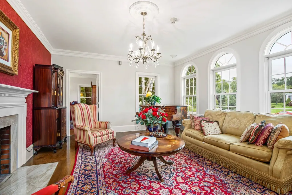 21 Fairway Drive Dover NH 03820