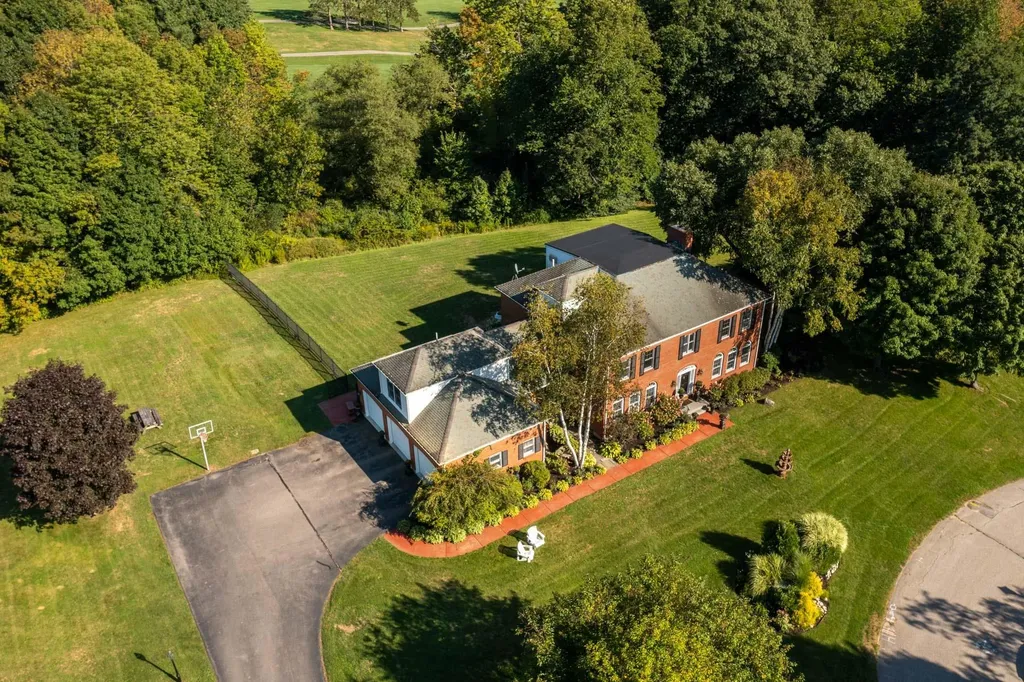 21 Fairway Drive Dover NH 03820