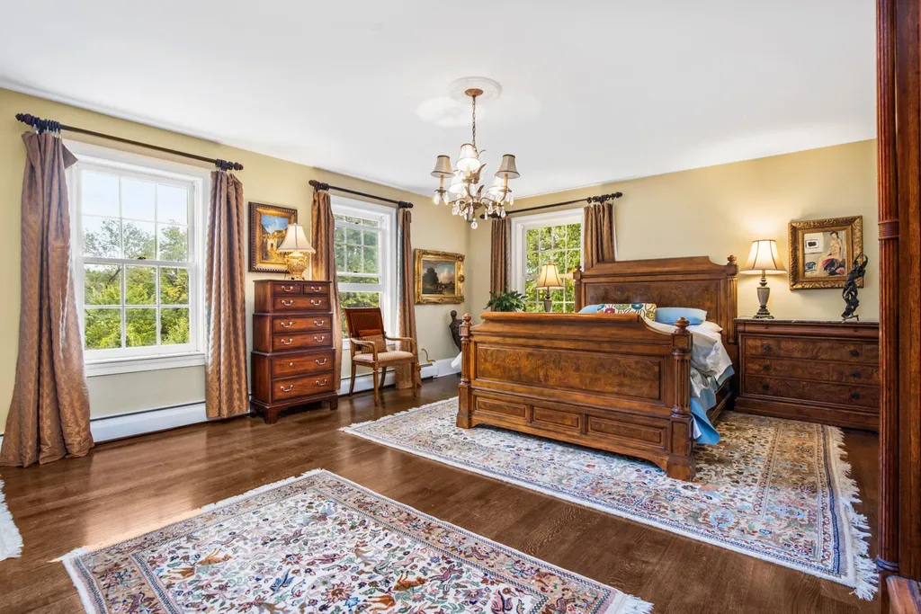 21 Fairway Drive Dover NH 03820