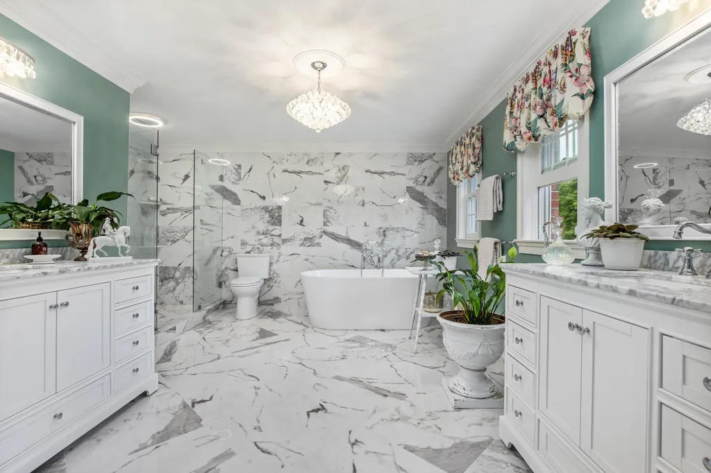 21 Fairway Drive Dover NH 03820