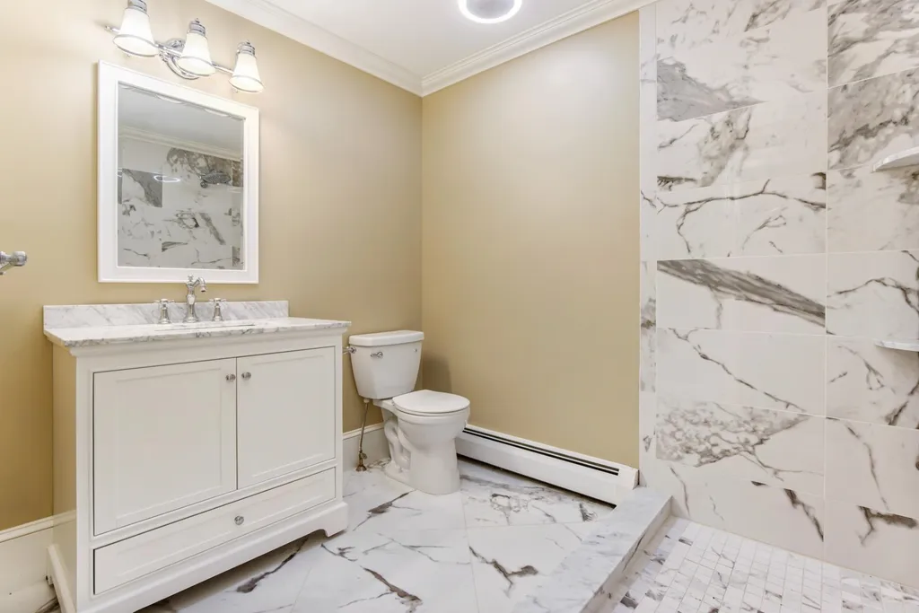 21 Fairway Drive Dover NH 03820