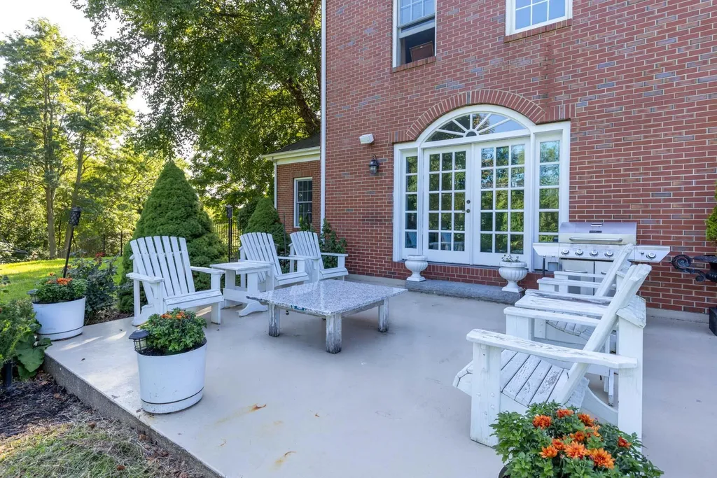 21 Fairway Drive Dover NH 03820