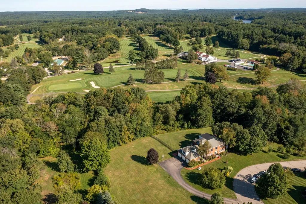 21 Fairway Drive Dover NH 03820