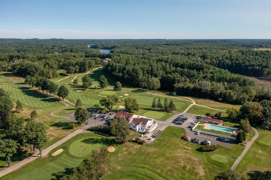 21 Fairway Drive Dover NH 03820