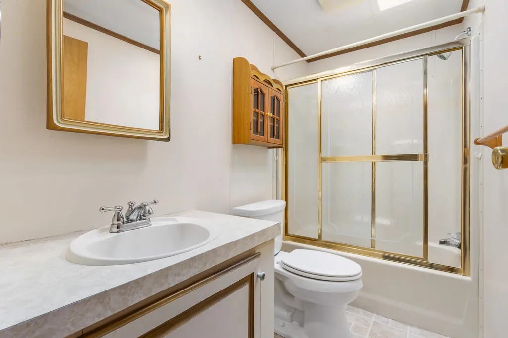 634 Sherwood Glen Somersworth NH 03878
