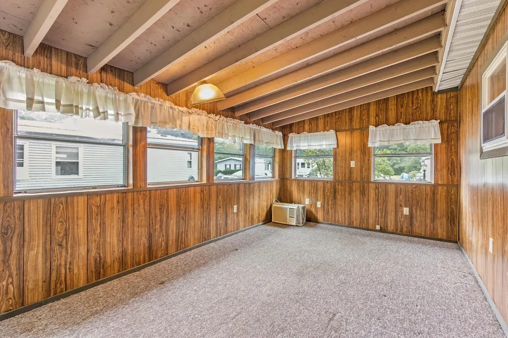 634 Sherwood Glen Somersworth NH 03878