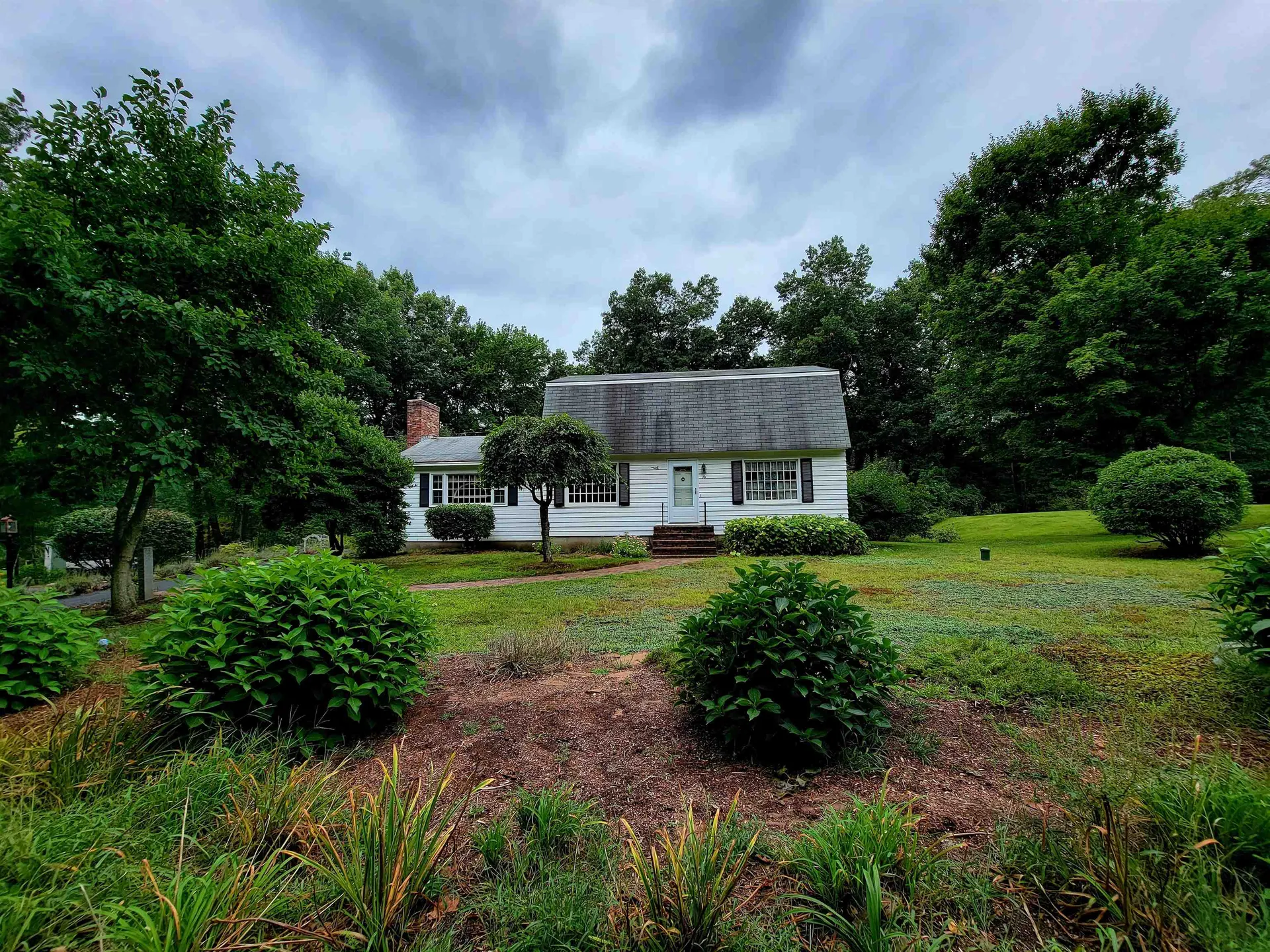 36 Seaverns Bridge Road Amherst NH 03031