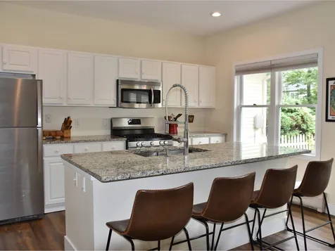 21 Eastman Farm Road Burlington VT 05408