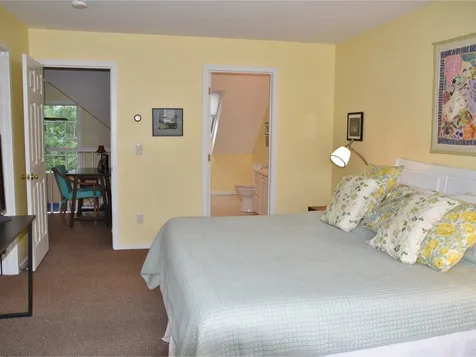 21 Eastman Farm Road Burlington VT 05408