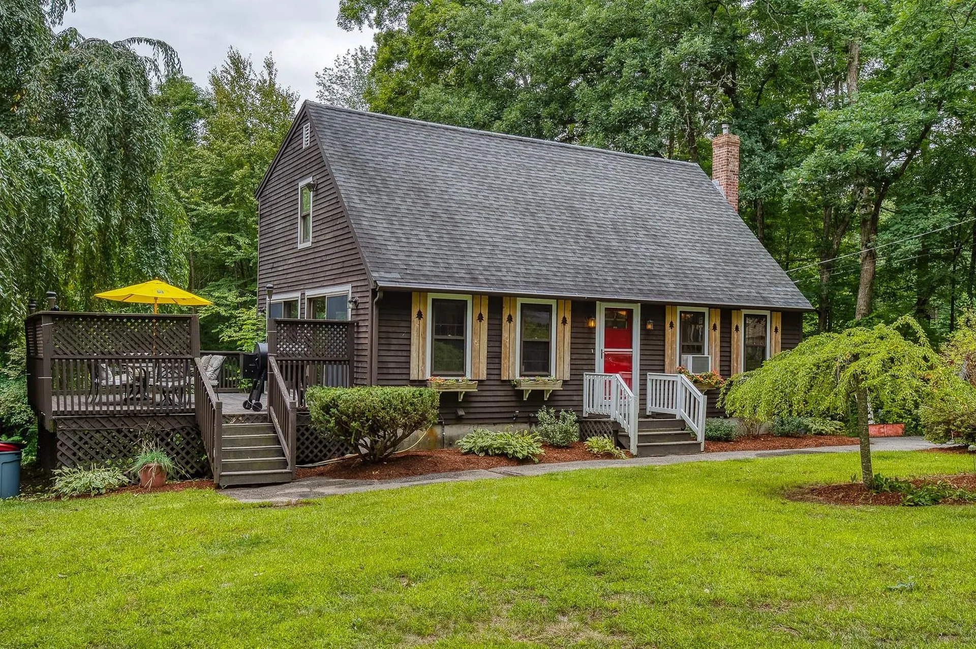 14 Green Road Raymond NH 03077-1744