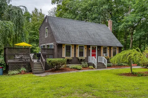 14 Green Road Raymond NH 03077-1744