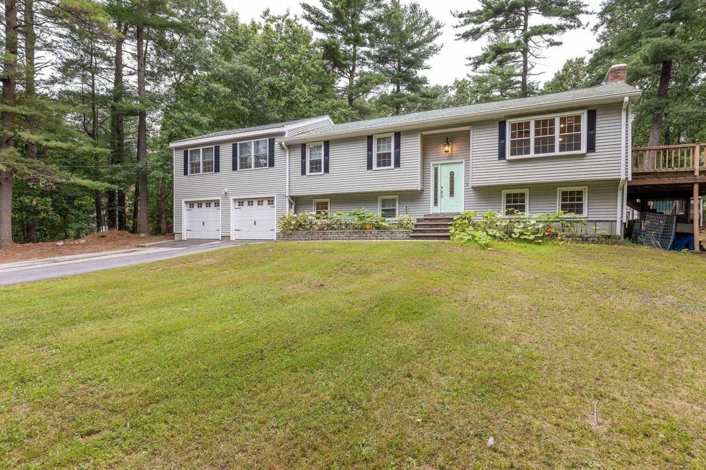 118 Scobie Pond Road Derry NH 03038