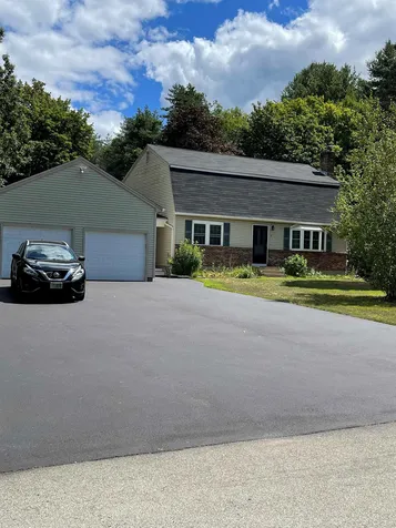 3 Wade Road Hudson NH 03051