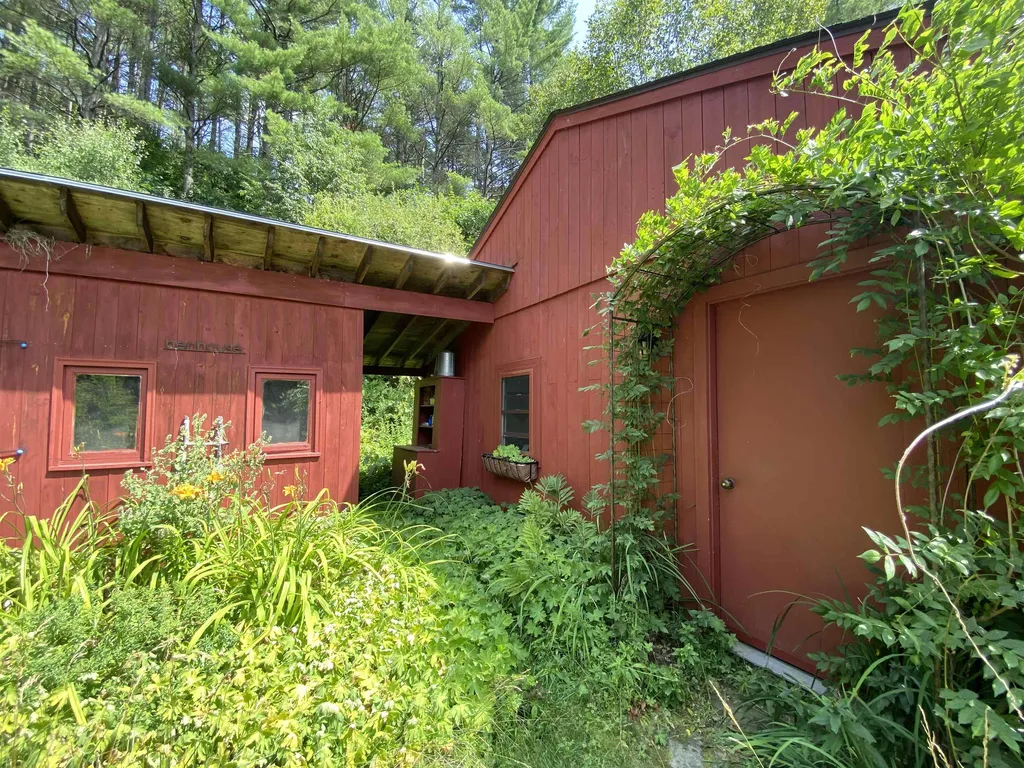 8 Laclair Drive Cornish NH 03745
