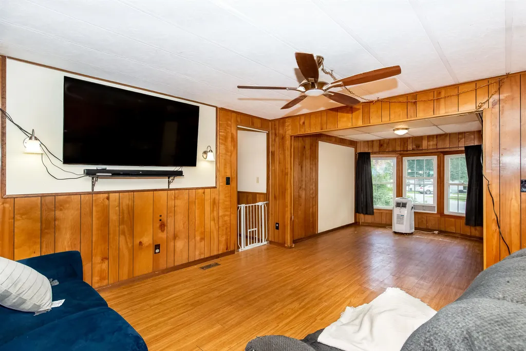 32 Lilac Drive Rochester NH 03867