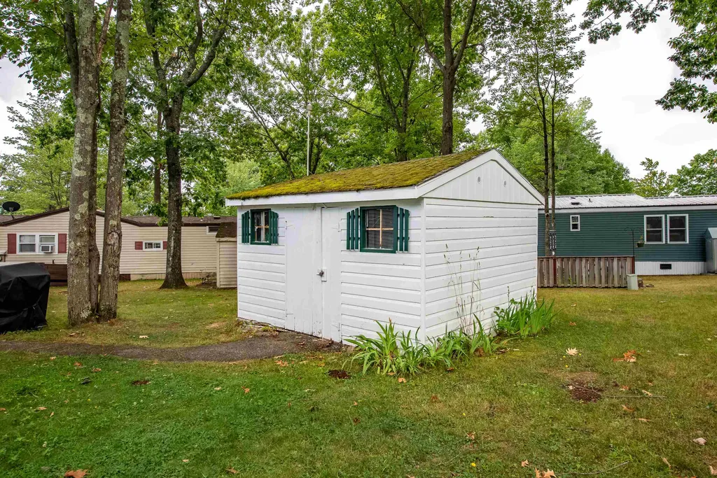 32 Lilac Drive Rochester NH 03867