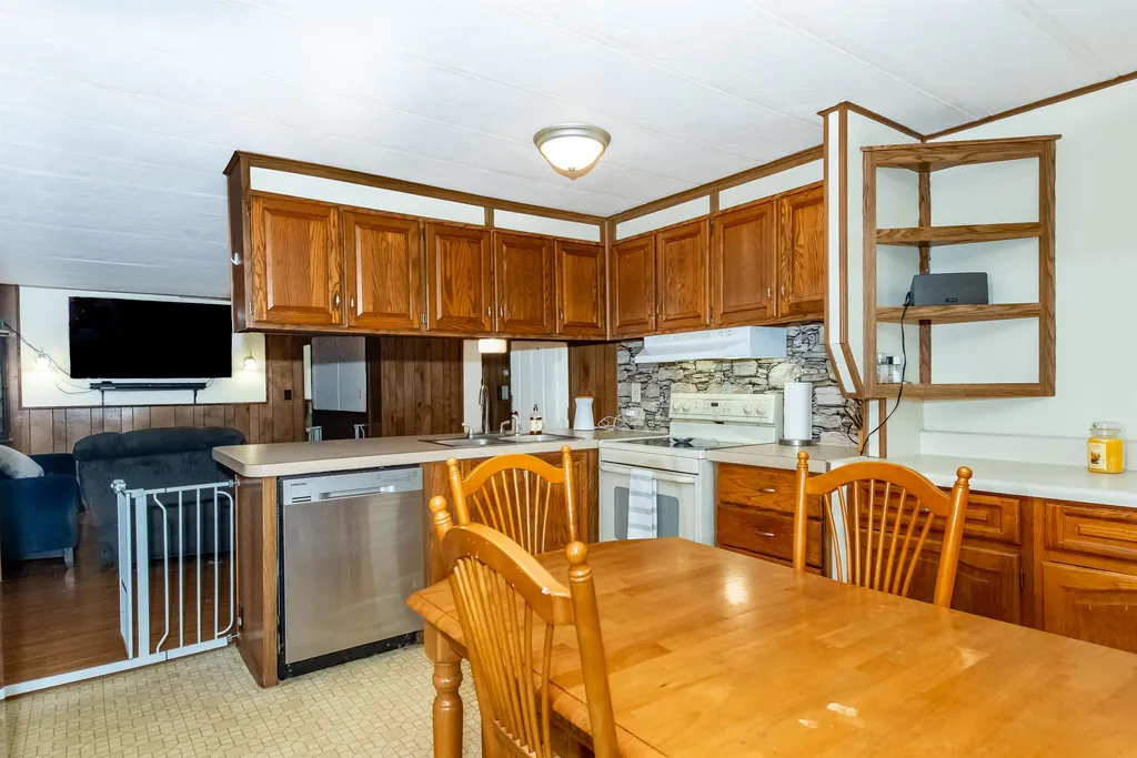 32 Lilac Drive Rochester NH 03867