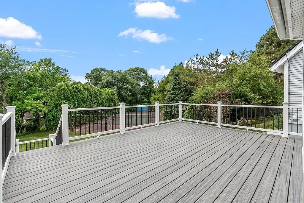 4 Elton Avenue Stratham NH 03885