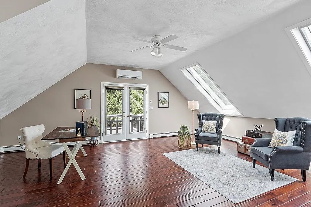 4 Elton Avenue Stratham NH 03885
