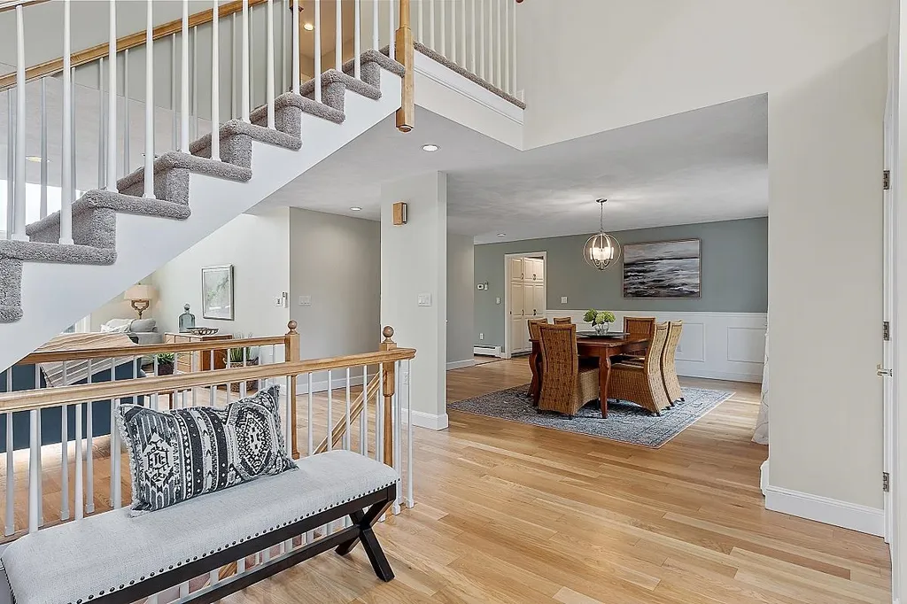 4 Elton Avenue Stratham NH 03885