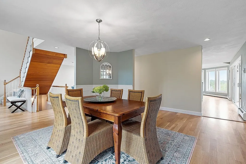 4 Elton Avenue Stratham NH 03885