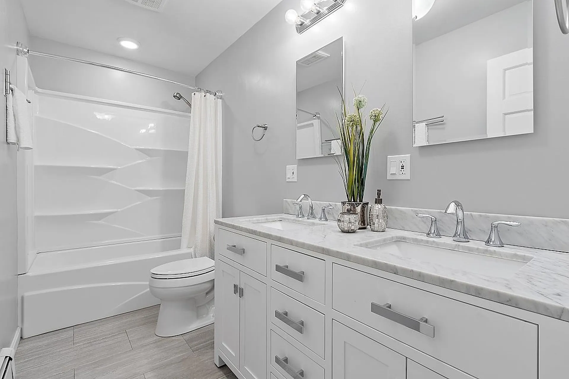 4 Elton Avenue Stratham NH 03885