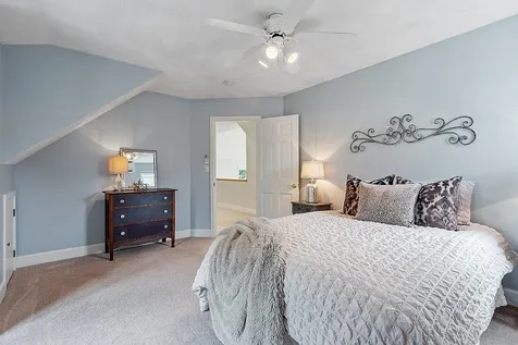 4 Elton Avenue Stratham NH 03885