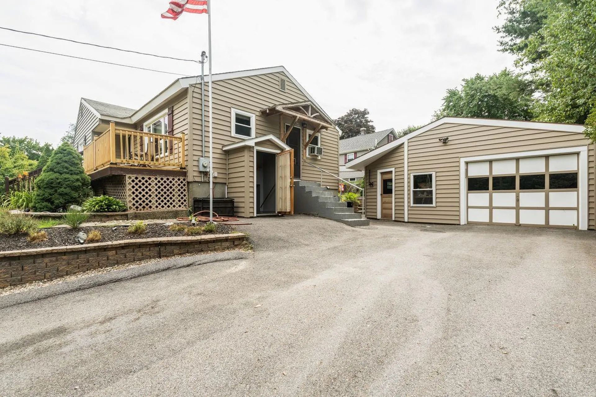 885 Bridge Street Manchester NH 03104