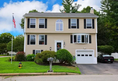 12 Ellingwood Street Manchester NH 03103