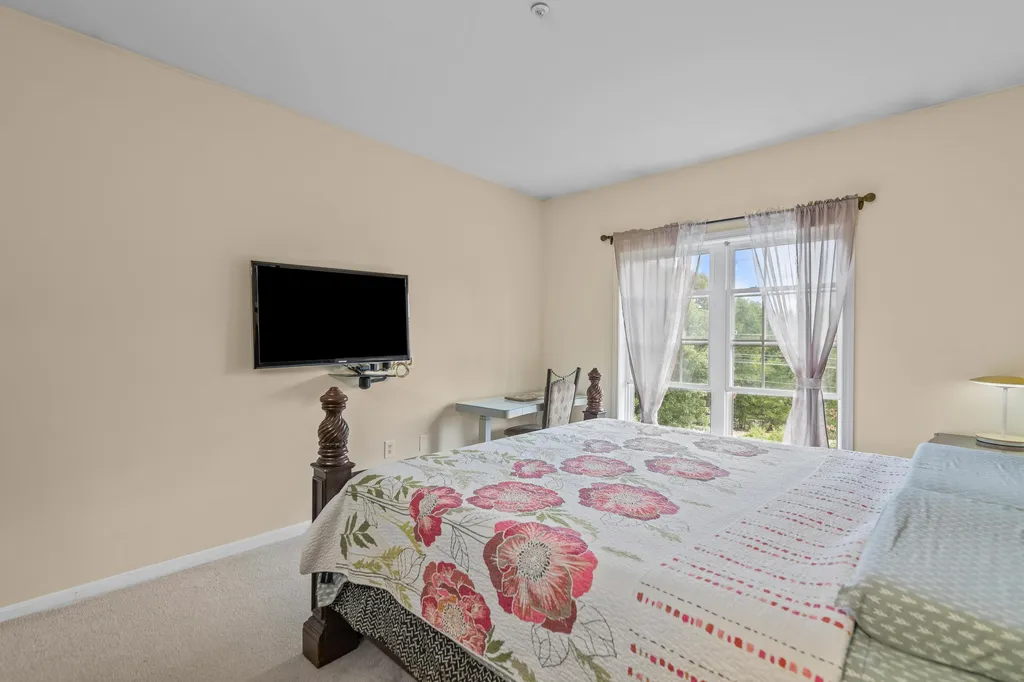 34 Chatham Drive Bedford NH 03110