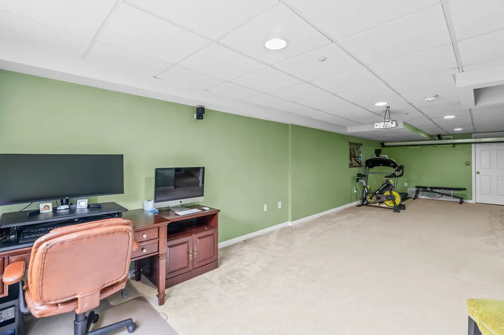 34 Chatham Drive Bedford NH 03110
