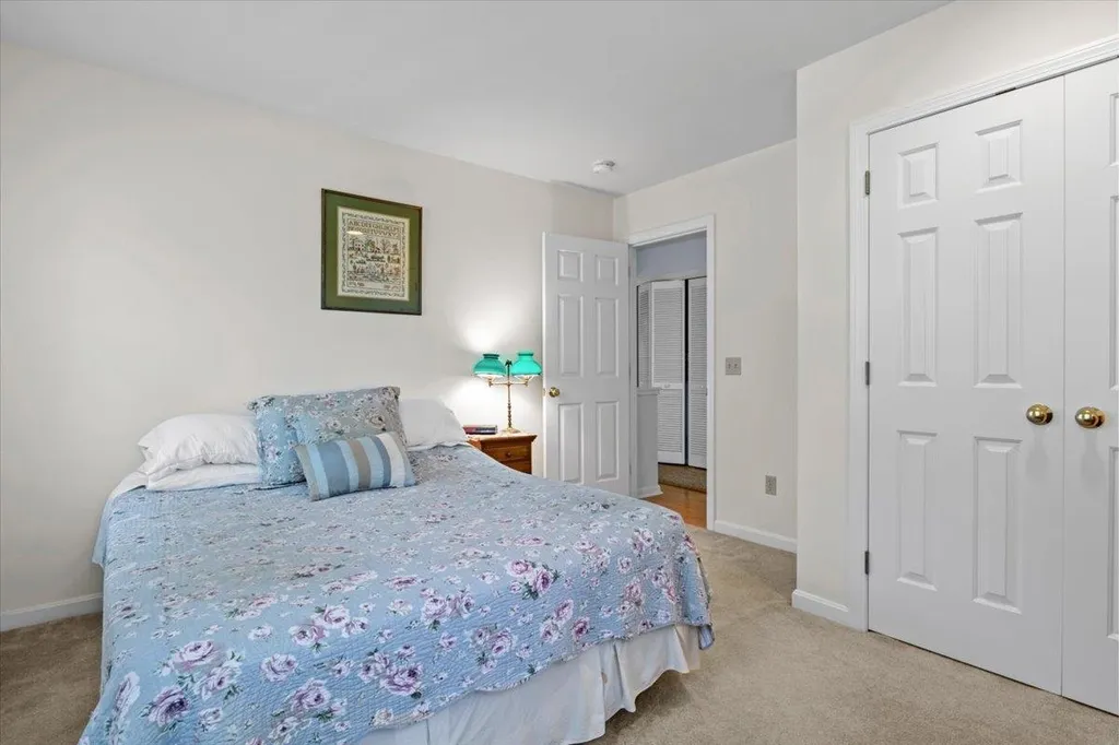 78 Stonington Circle South Burlington VT 05403