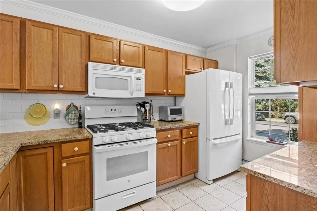 78 Stonington Circle South Burlington VT 05403