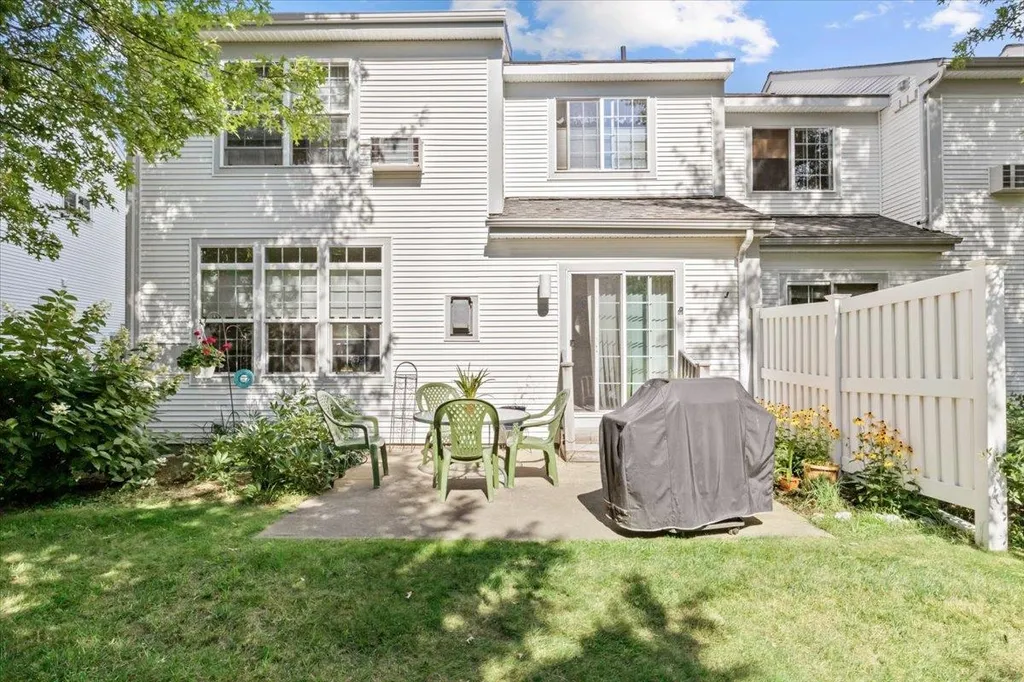 78 Stonington Circle South Burlington VT 05403