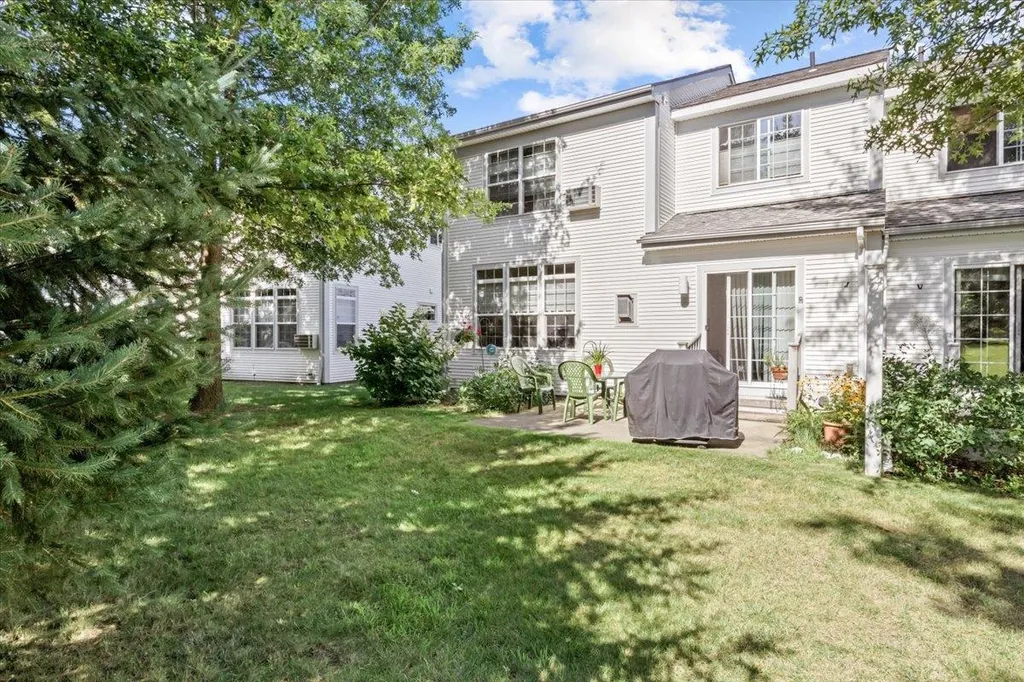 78 Stonington Circle South Burlington VT 05403